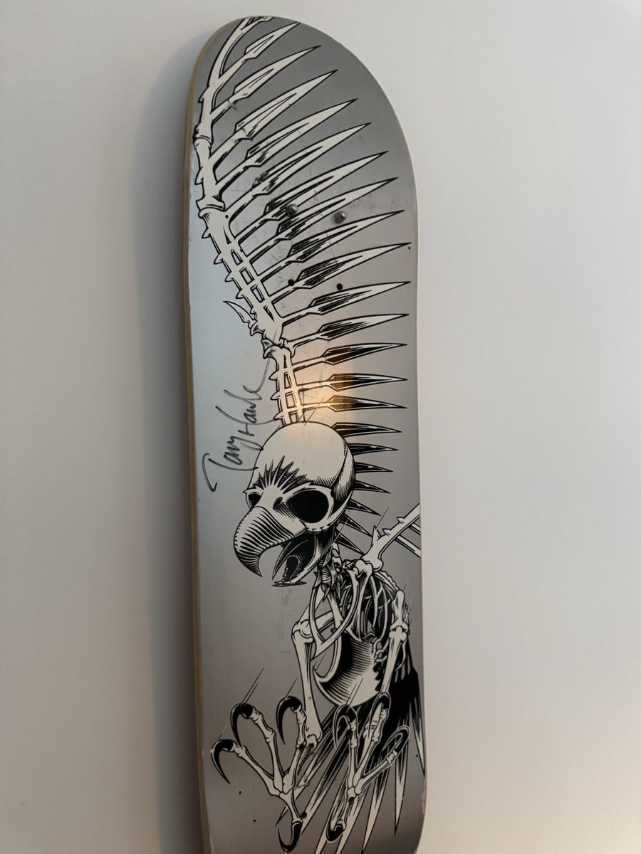 Skateboards: Skateboard signiert von Tony Hawk – Gebraucht aus Glattpark(Opfikon) von ale_mg8x 1