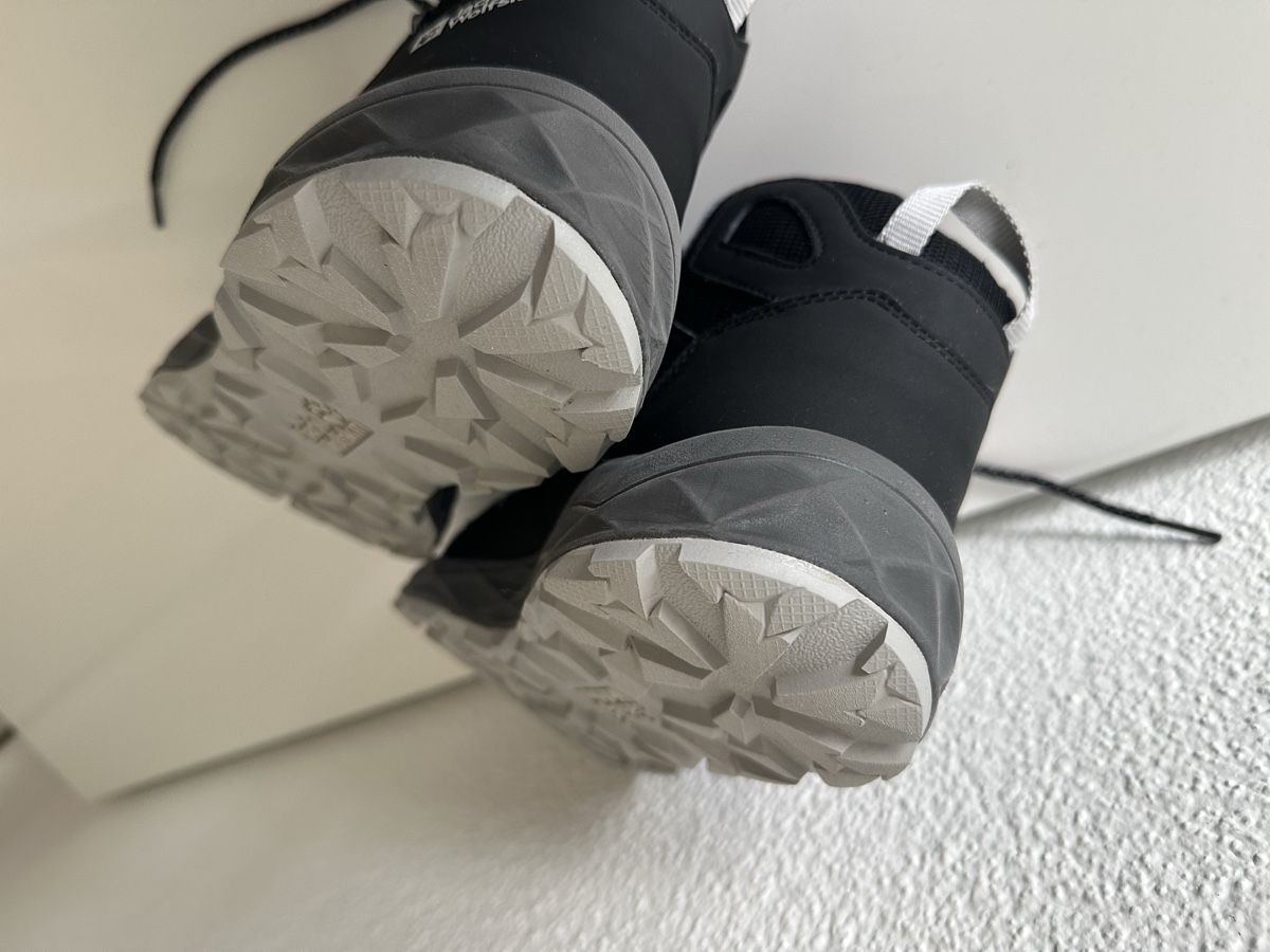 Scarpe da uomo: Wanderschuhe, Größe 40 – Usato da Männedorf venduto da Ewallstreet 5