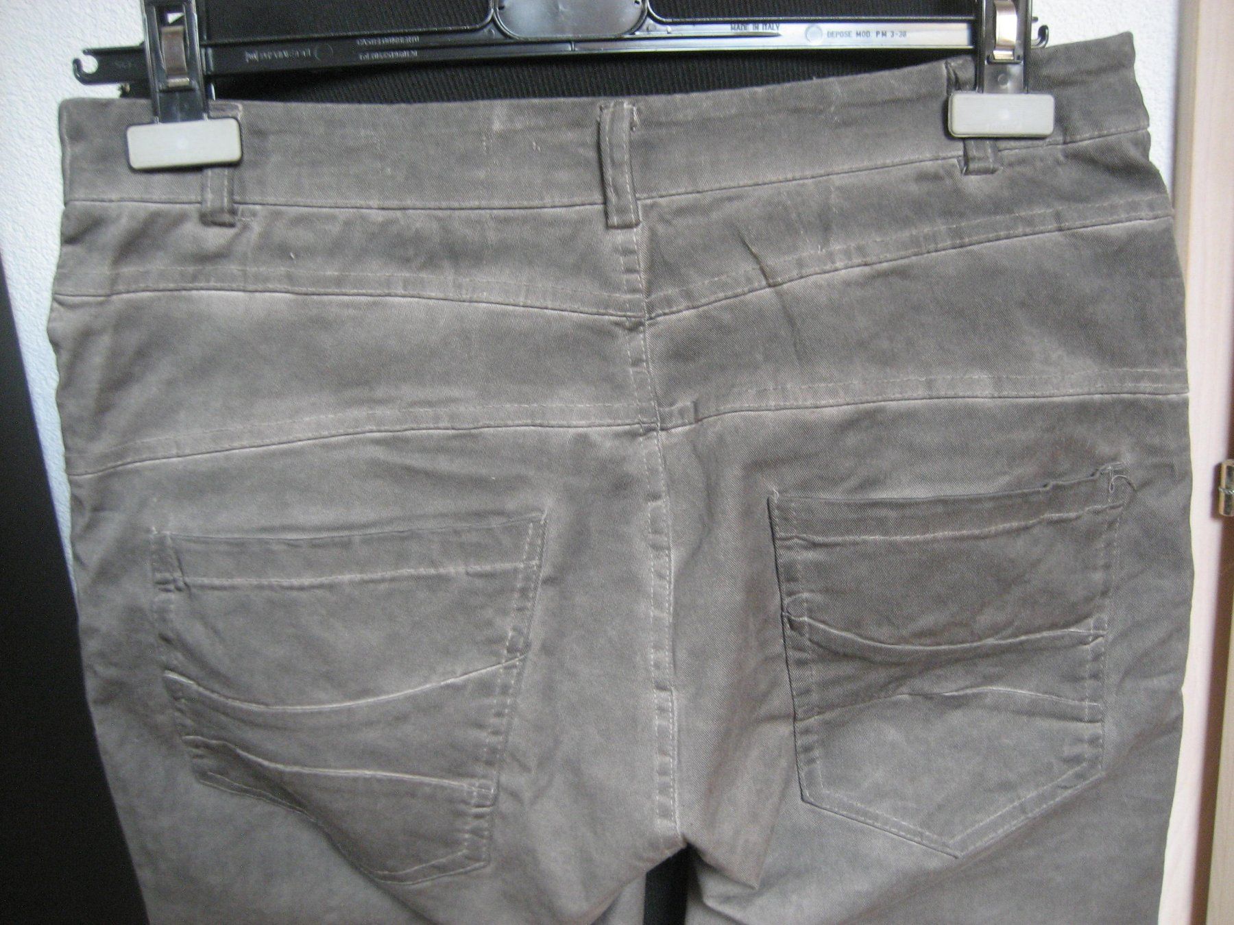 Pantaloni: Pantalon stretch Driver taille M neuf – Nuovo e nell'imballaggio originale da Delémont venduto da marryb 3
