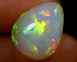 Schöner Opal Tropfenform 19.01ct Rarität Edelstein