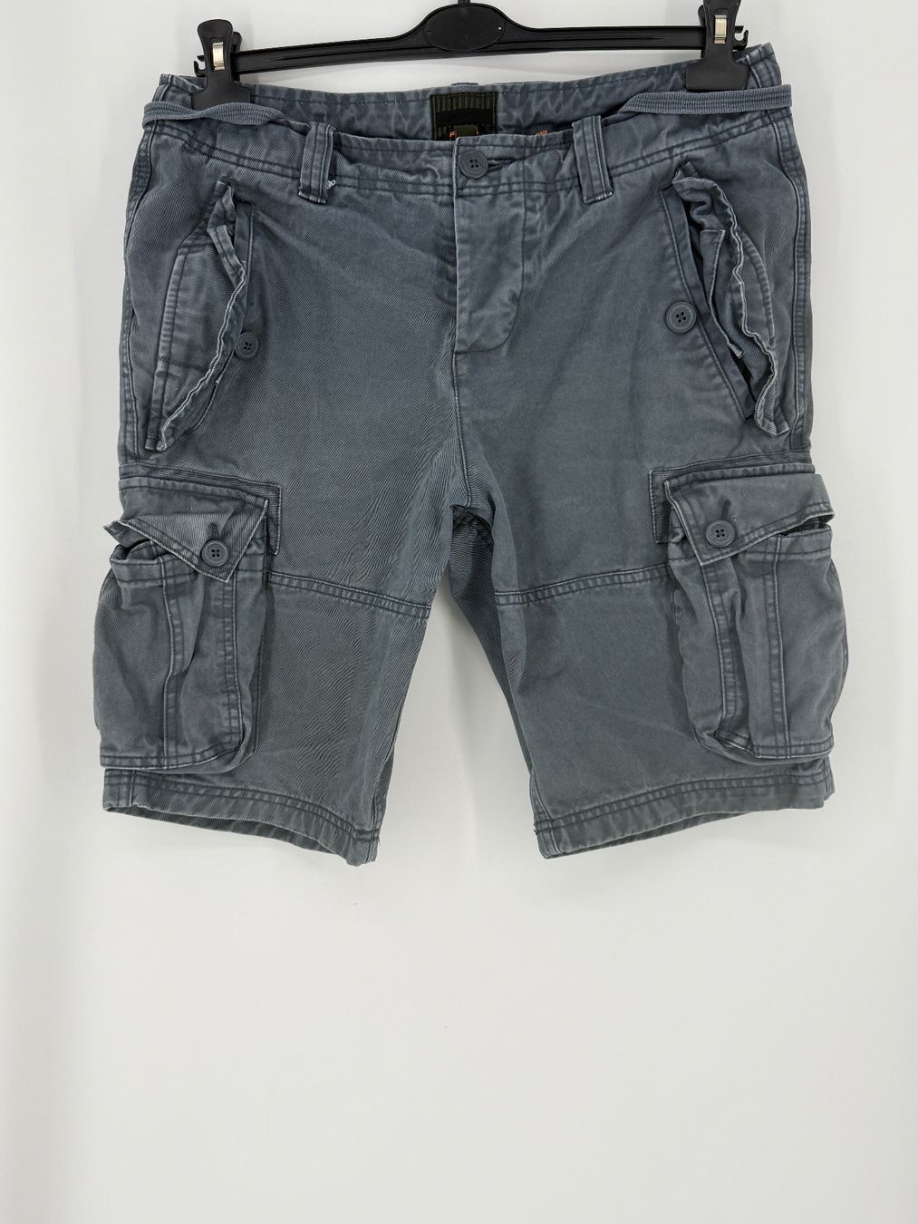 Pantalons: Herren Cargo Shorts Gr. L von Superdry – Défectueux à Auenstein par moin.