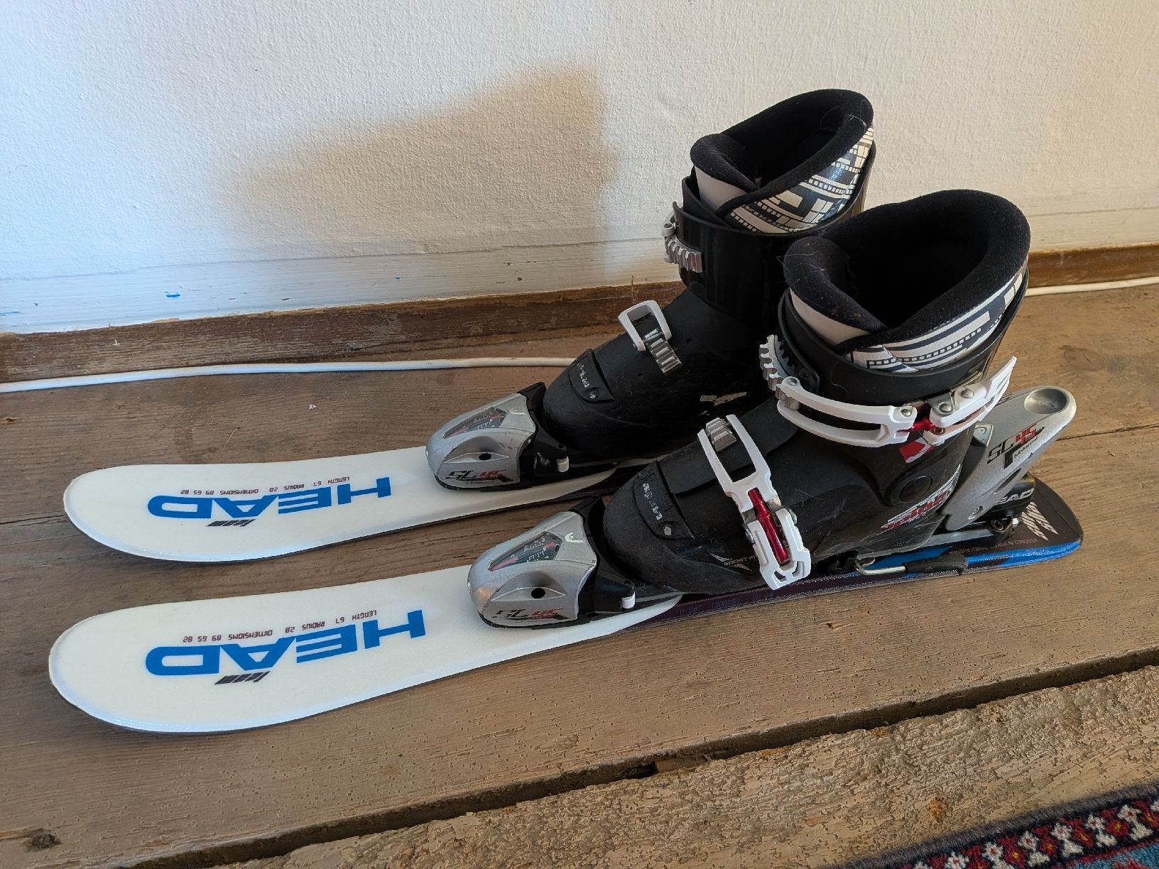 Head Sci: Kinderski Head mit Skischuhe 233mm – Usato da Hausen am Albis venduto da Millionarios 1