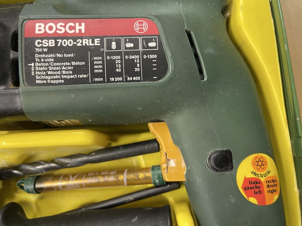 Bosch Perceuses: Bohrmaschine Bosch – D'occasion à Arlesheim par ren_5d2b 1