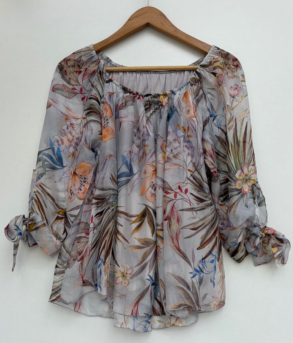 Camicette: Made in Italy Bluse mit Seide Gr.M – Usato da Unterägeri venduto da Jutka_04