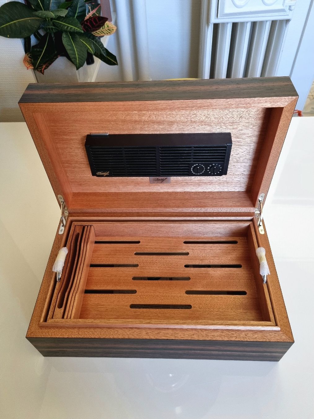 Davidoff Humidore: Davidoff Humidor Ambassador Macassar – Neu und originalverpackt aus Lausanne von Kitisushi 1
