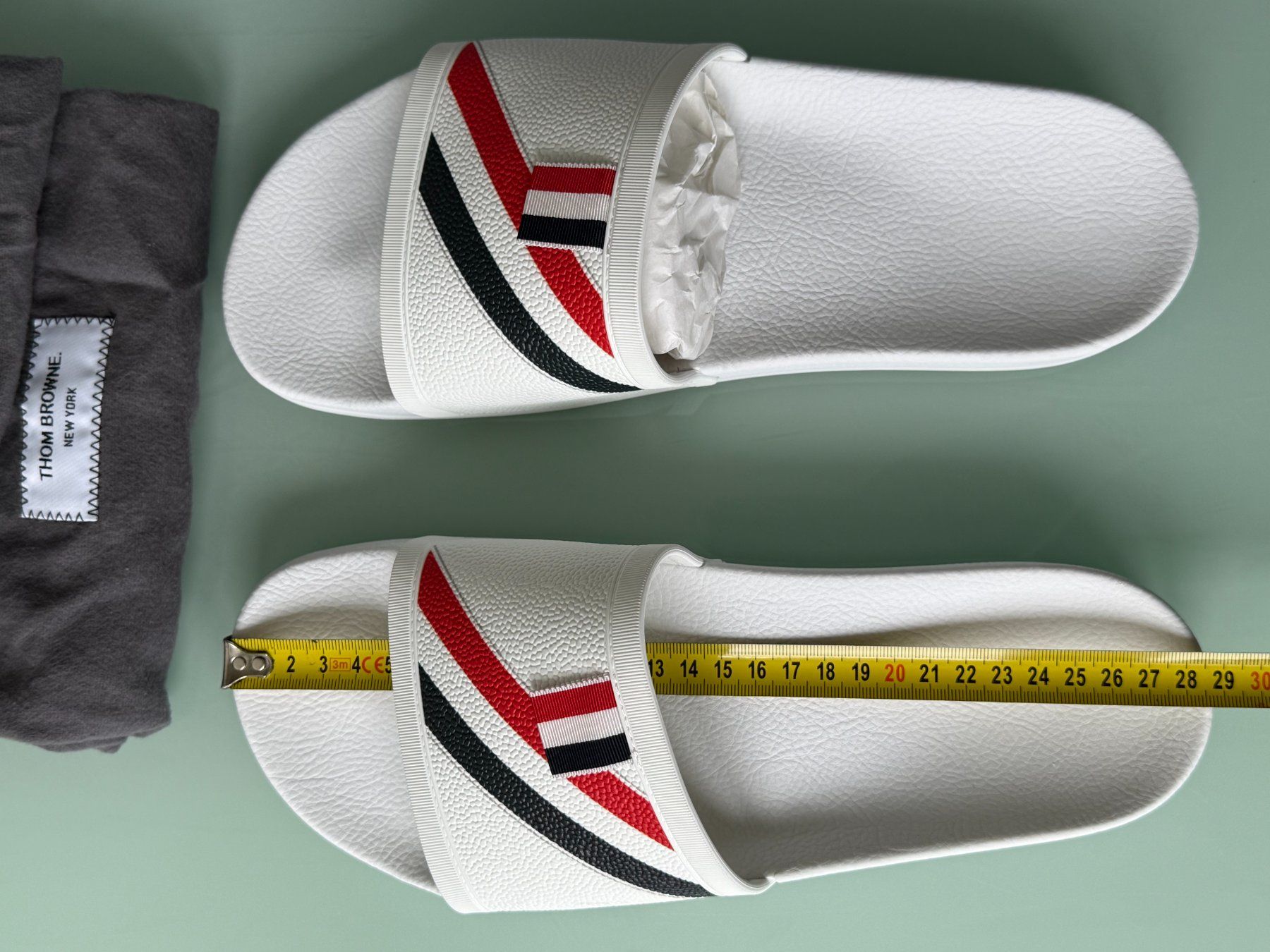 Herrenschuhe: THOM BROWNE Diagonal Stripe Rubber Slide Sandals 42 NEU – Neu (gemäss Beschreibung) aus Kreuzlingen von kruezbiz 9