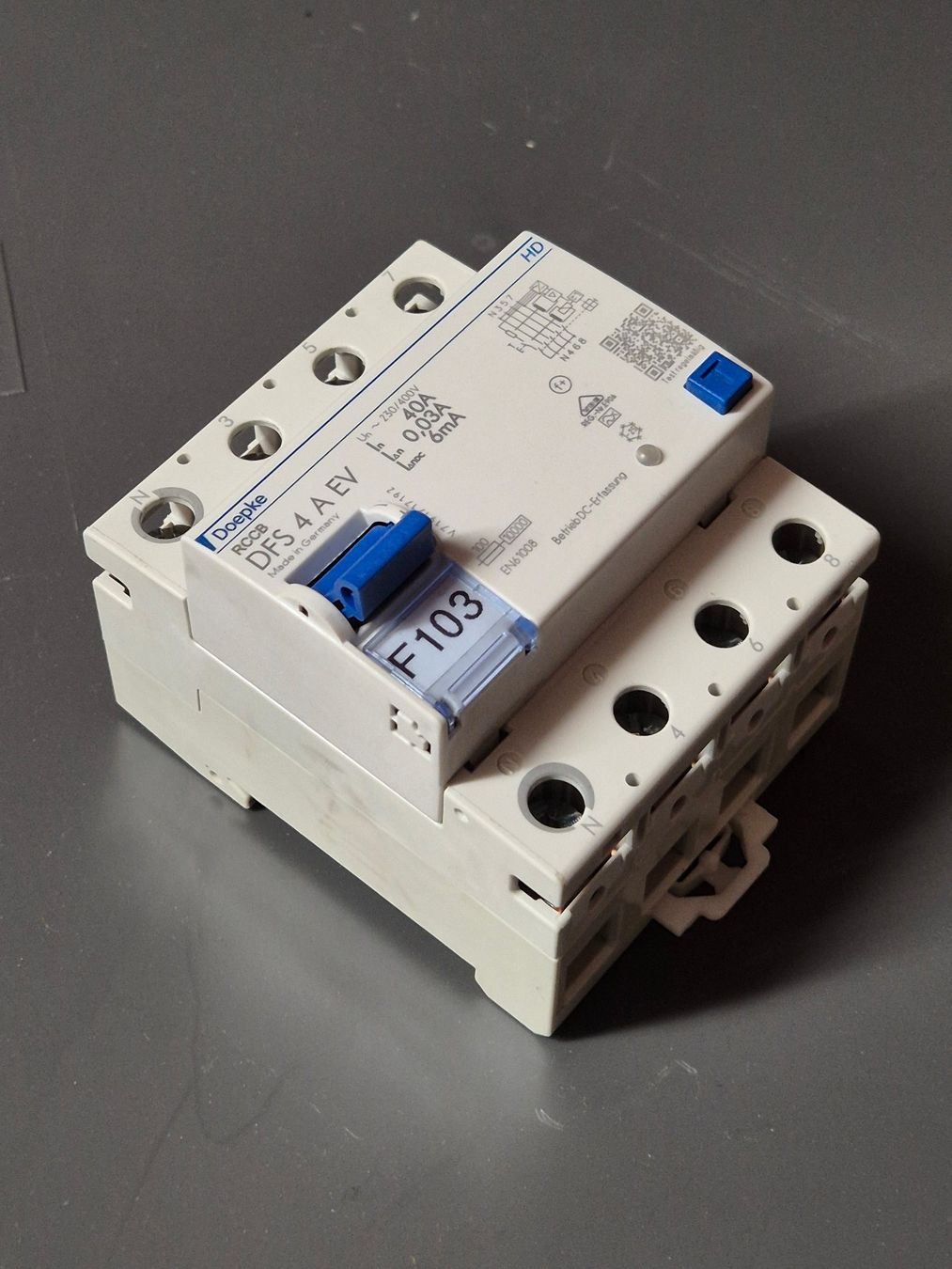 Tesla Caricabatterie: Tesla Wallbox 11 bis 22kW – Usato da Mülligen venduto da Onsightmate 2