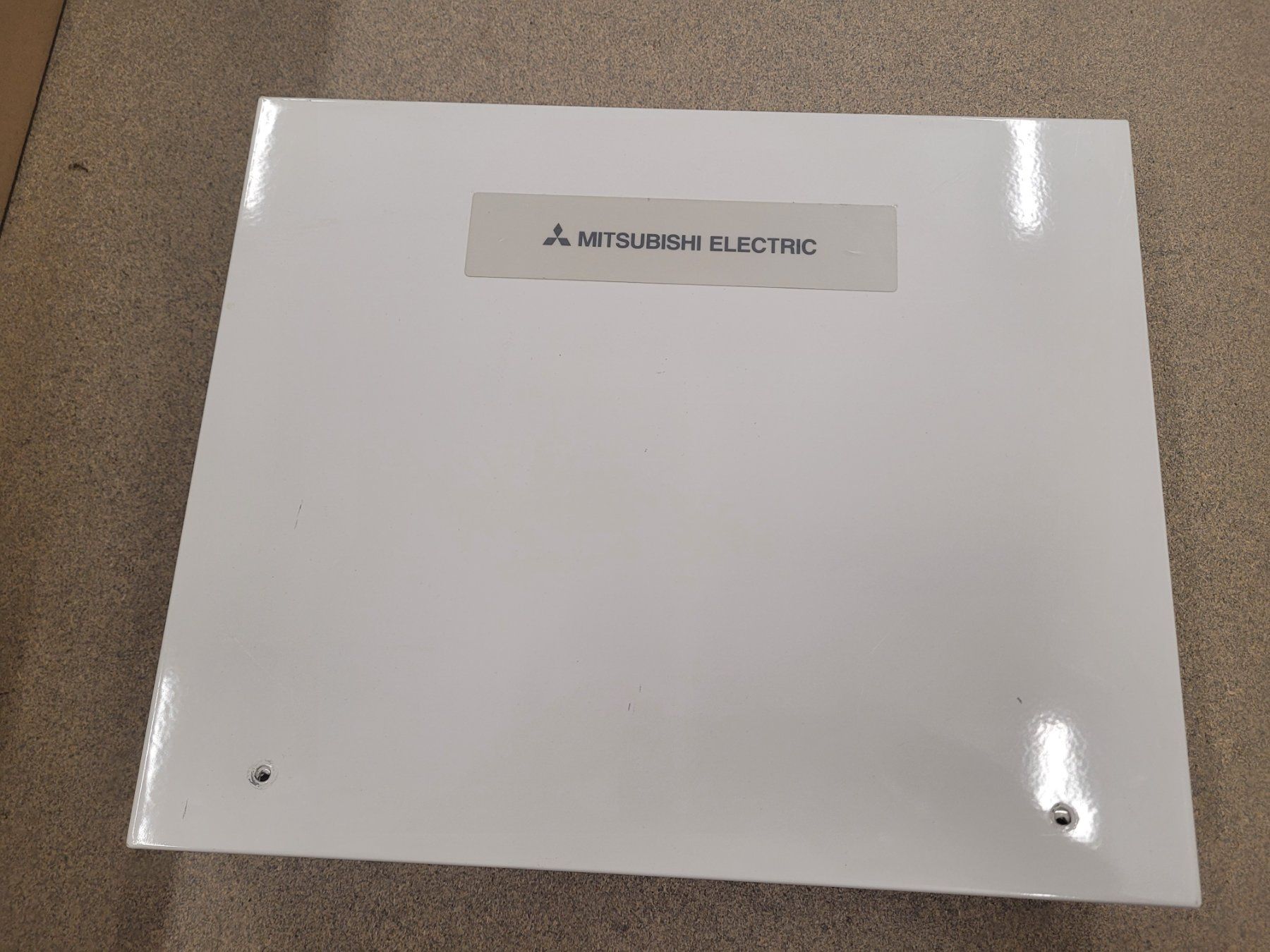 Mitsubishi Componenti elettronici: Mitsubishi Electric PAC-IF012B-E Interface Box – Usato da Vitznau venduto da Night-Fire