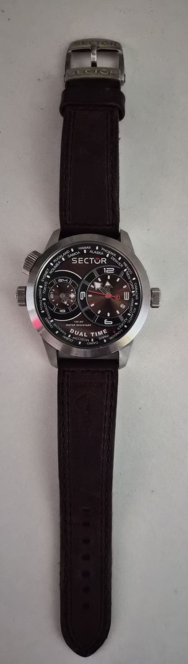 Sector Montres: sector dual time oversize – D'occasion à Font par Stef75 2