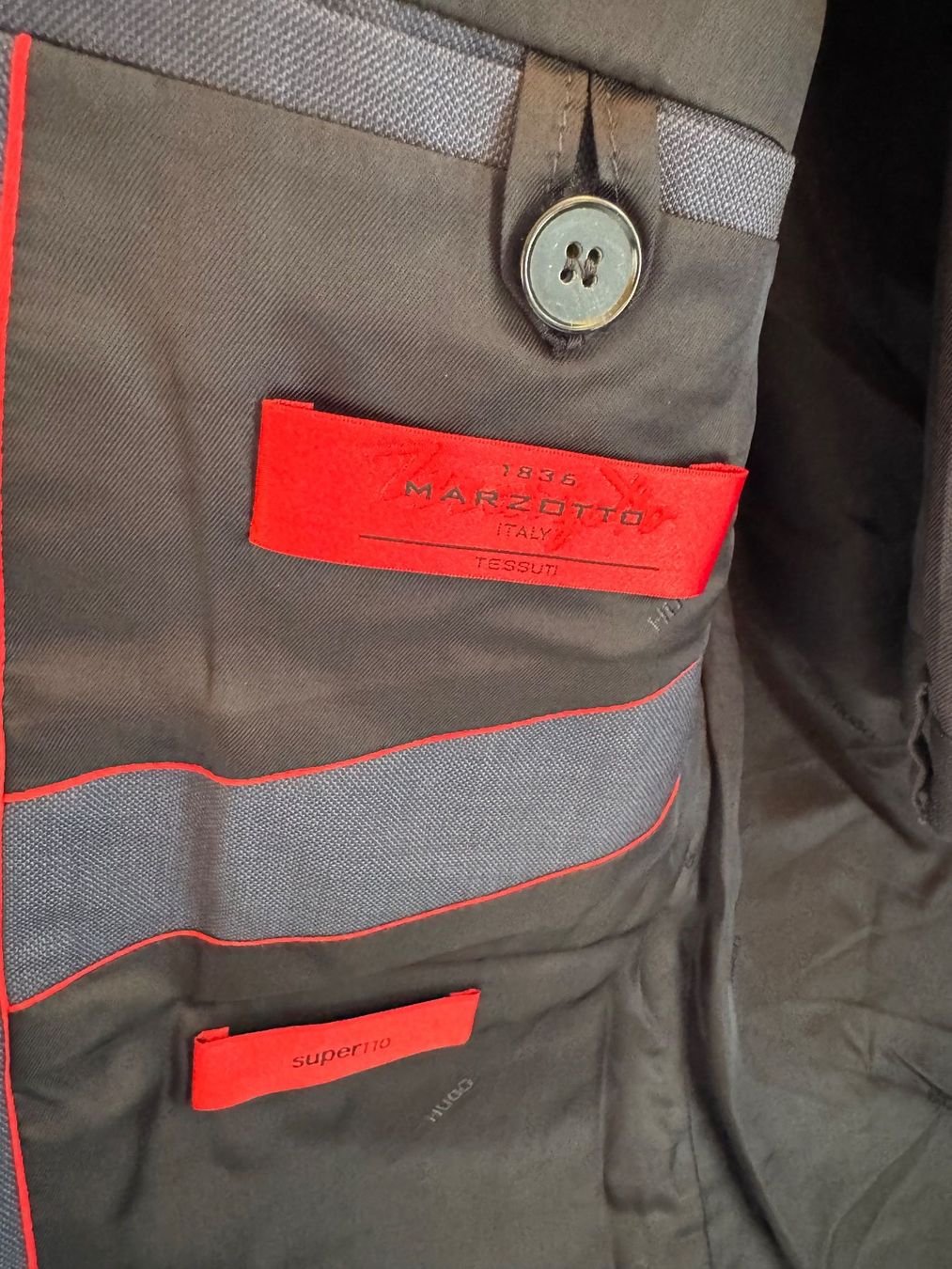 Hugo Boss Completi, tute sportive e funzionali: Anzug Hugo Boss – Usato da Rombach venduto da MarkusJohannes 3