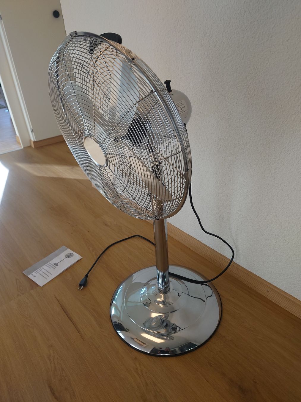 Ventilatoren: Standventilator Chrome 40cm, 3 Stufen, Schwenkfunktion. – Gebraucht aus Zürich von Almohammed 2