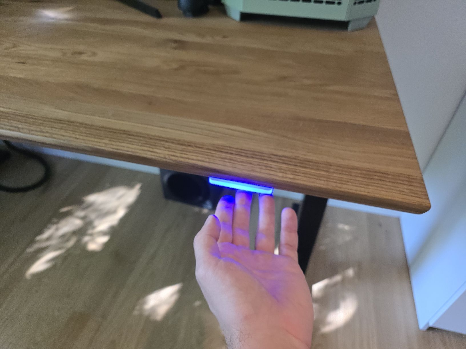 Scrivanie: Elektrischer Sitz-Steh-Schreibtisch aus massivem Eichenholz – Usato da Spiegel b. Bern venduto da Canarticho 2