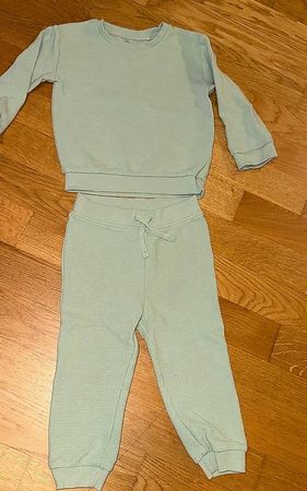 Grünes Set - Primark - 92