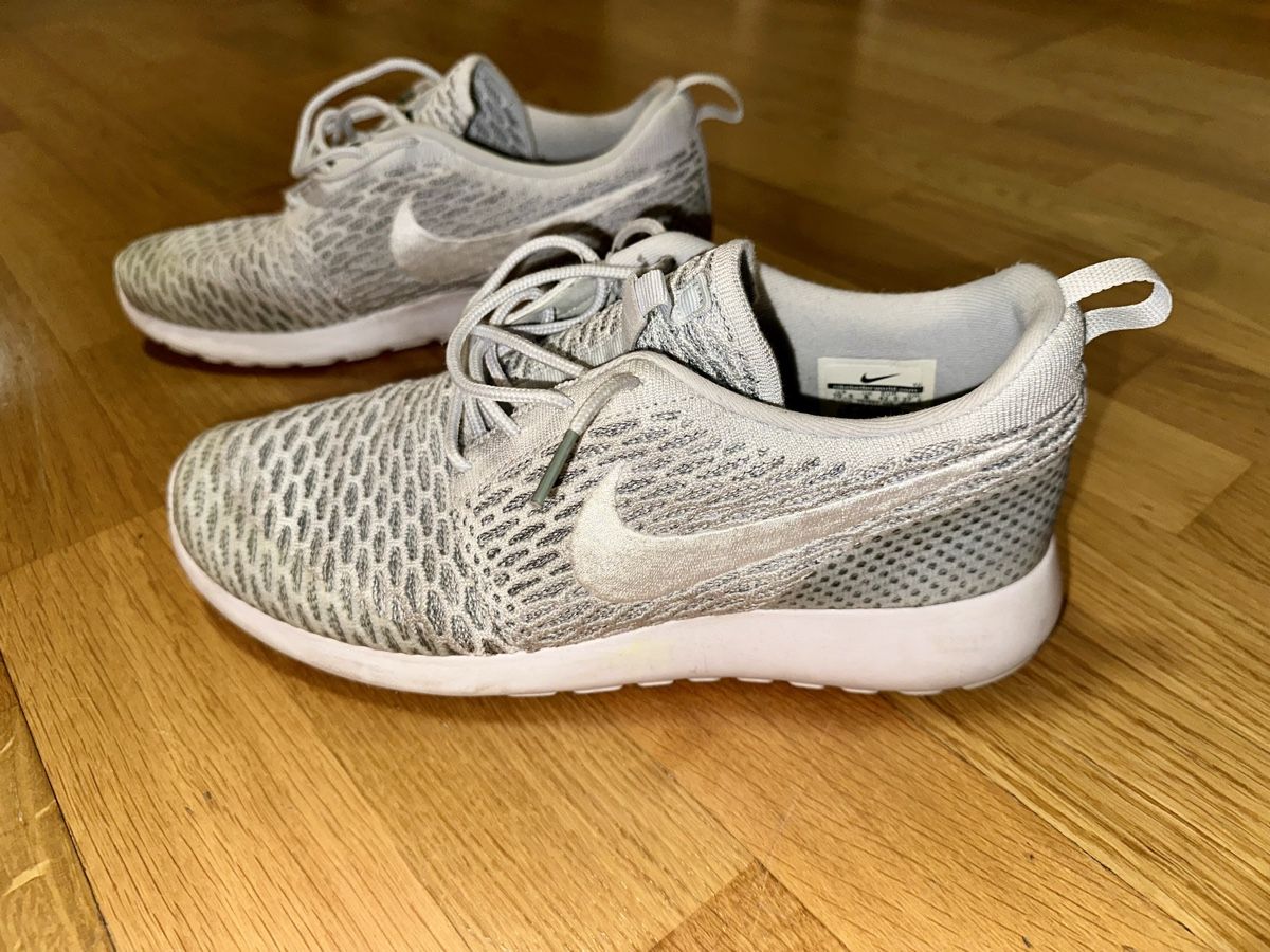 Nike Herrenschuhe: Nike Roshe Flyknit Silber-Weiss, Gr. 42.5 – Gebraucht aus Bern von rub_8mhx 3