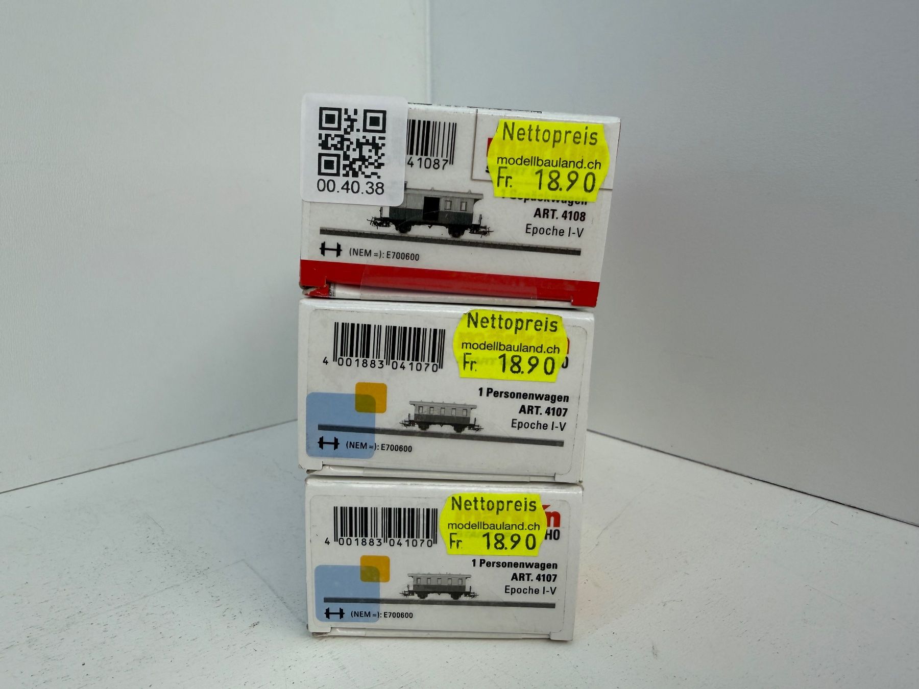 Märklin Modellini di ferrovie: Märklin 4107 & 4108 Personenwagen DB – Usato da Büsserach venduto da ModellbahnDepot 7