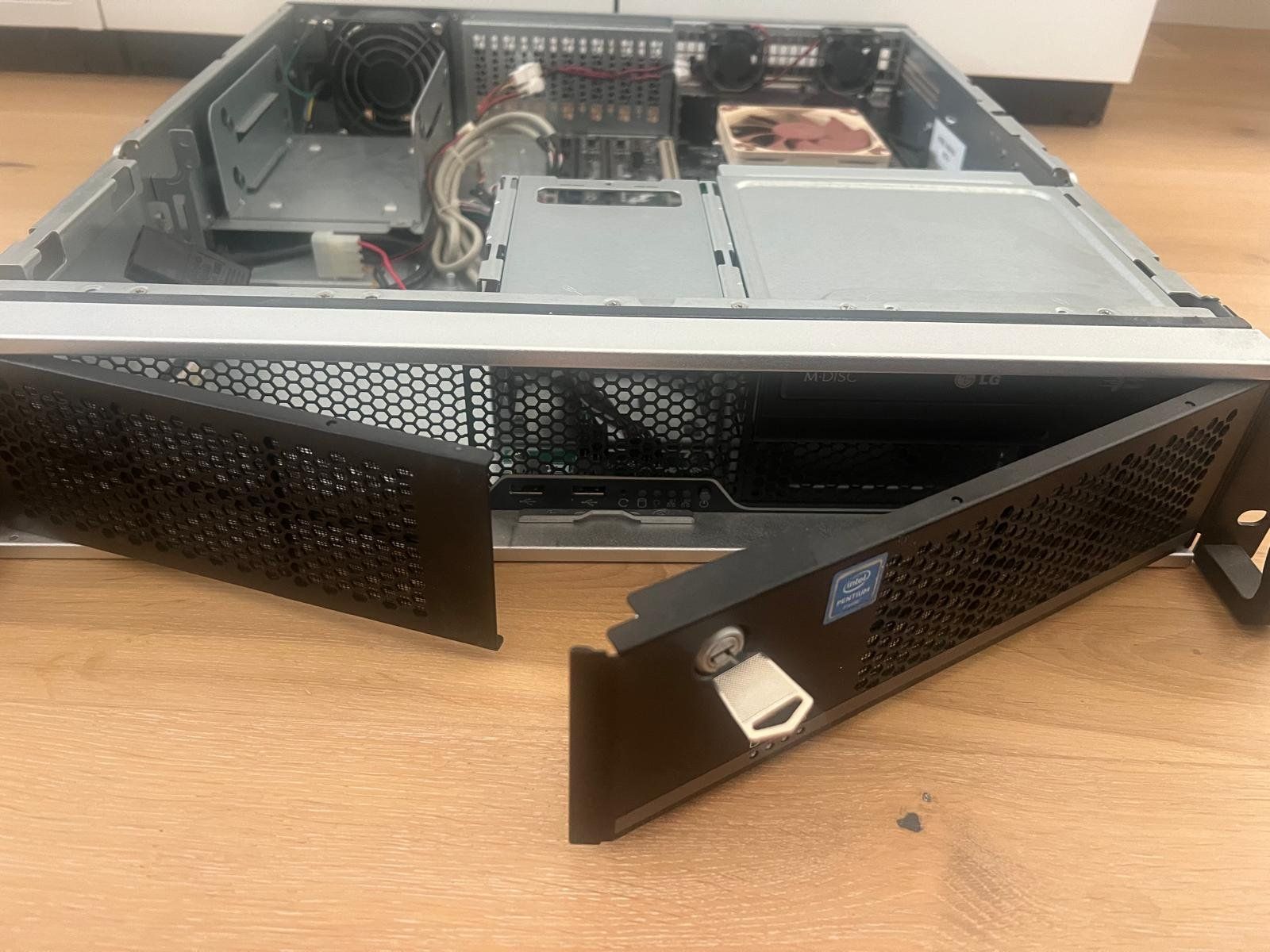 Intel Server: Kleiner Home Server Intel CPU 8GB RAM 120GB SSD – Usato da Oftringen venduto da elnino22 5