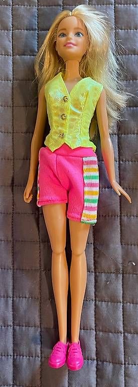 Bambole: Poupée Barbie (d) – Usato da St-Légier-Chiésaz venduto da refpmeak01