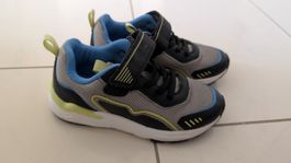 Gr. 28 Neue Turnschuhe Snikers
