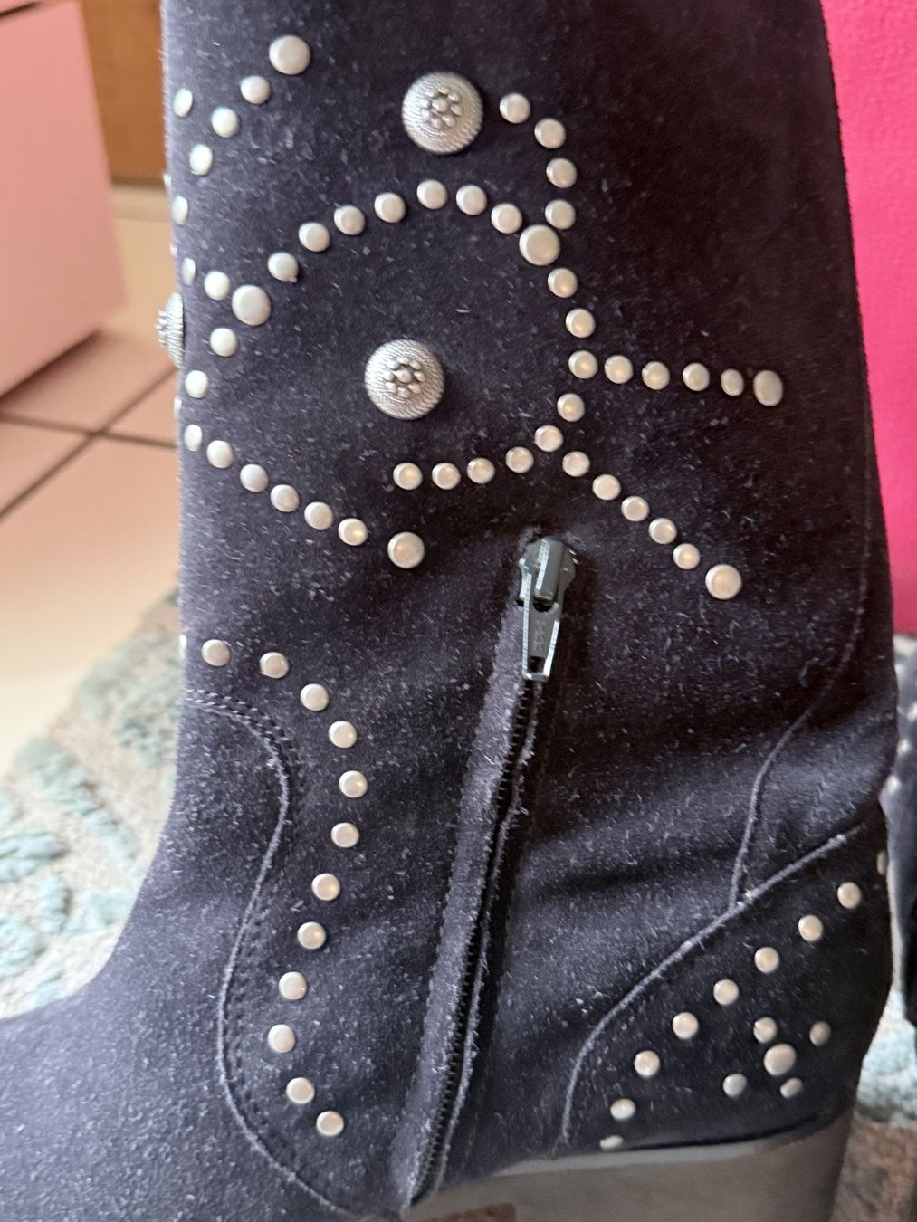 Ash Chaussures femmes: Bottines / bottes en daim Ash t. 37 – Neuf (Voir description) à Grône par ukr_2qbg 3