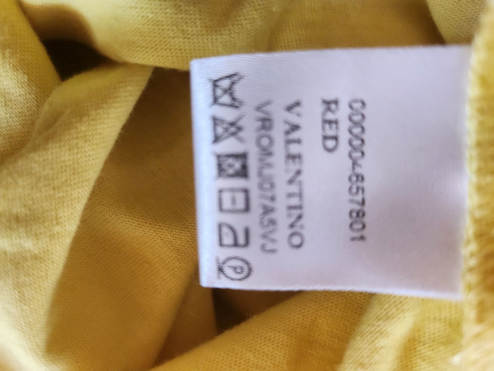 Valentino Tops: Top RED VALENTINO jaune taille M  – Gebraucht aus Niedergösgen von Eva2410 8