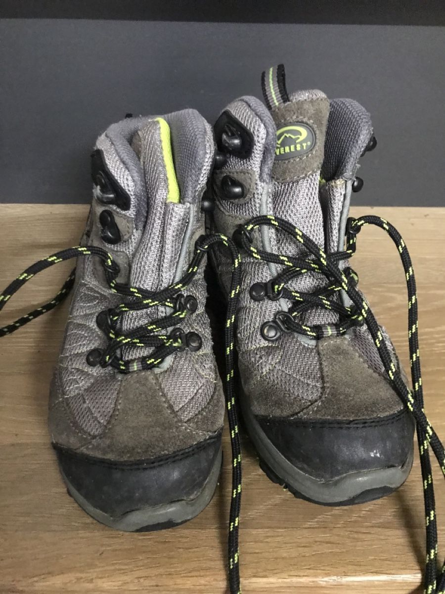 Everest Scarpe per ragazzi: Everest Wanderschuhe Grösse 29 – Usato da Waldkirch venduto da son_wlp2