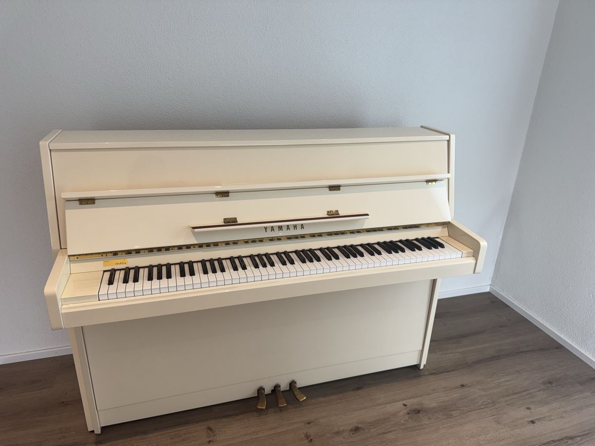 Yamaha Strumenti musicali: Yamaha Klavier – Usato da Obergösgen venduto da Pescada90