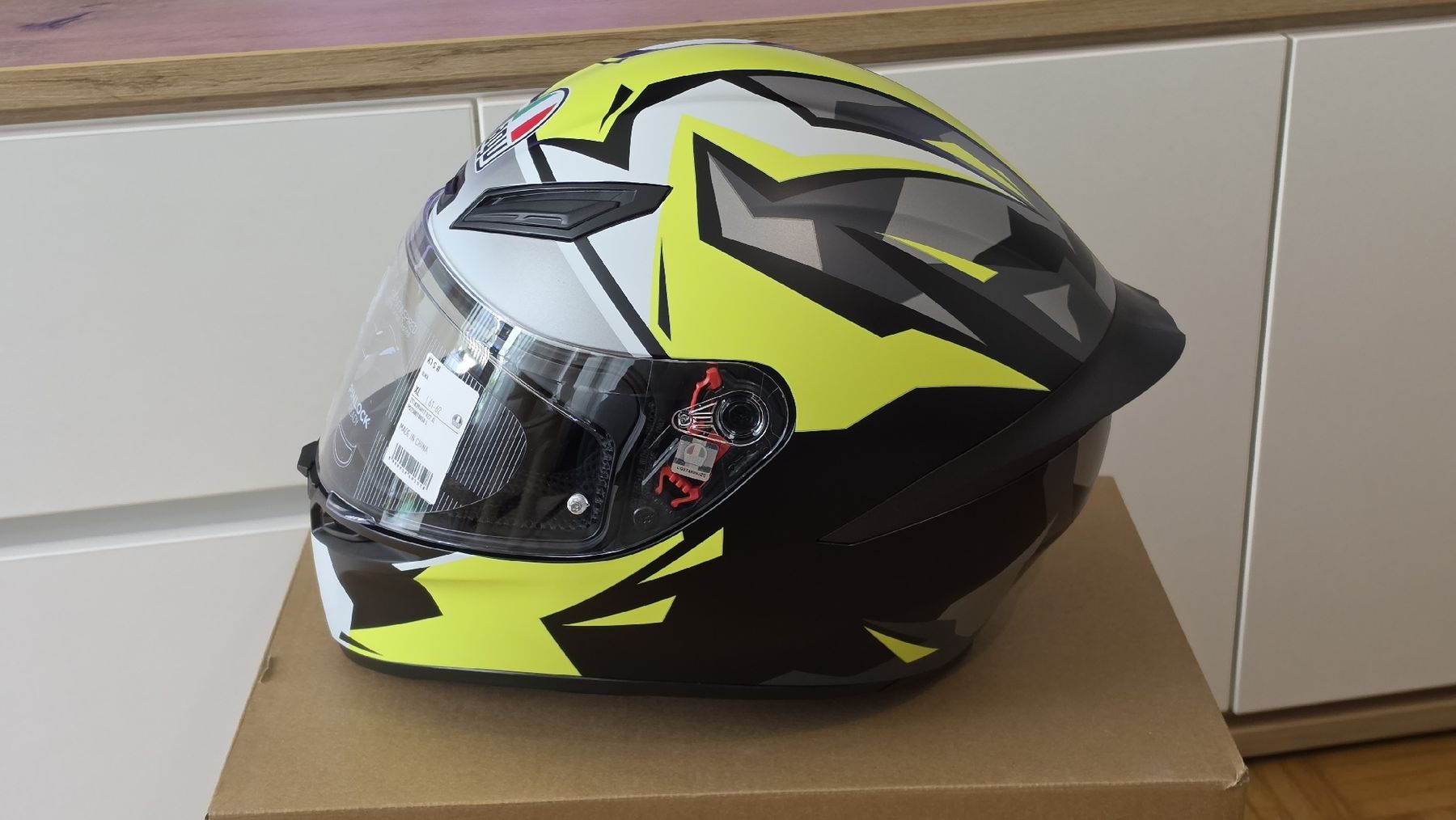 AGV Caschi & visiere: AGV K1 Mir 2018 - wie neu – Usato da Rümlang venduto da Napoleao 3