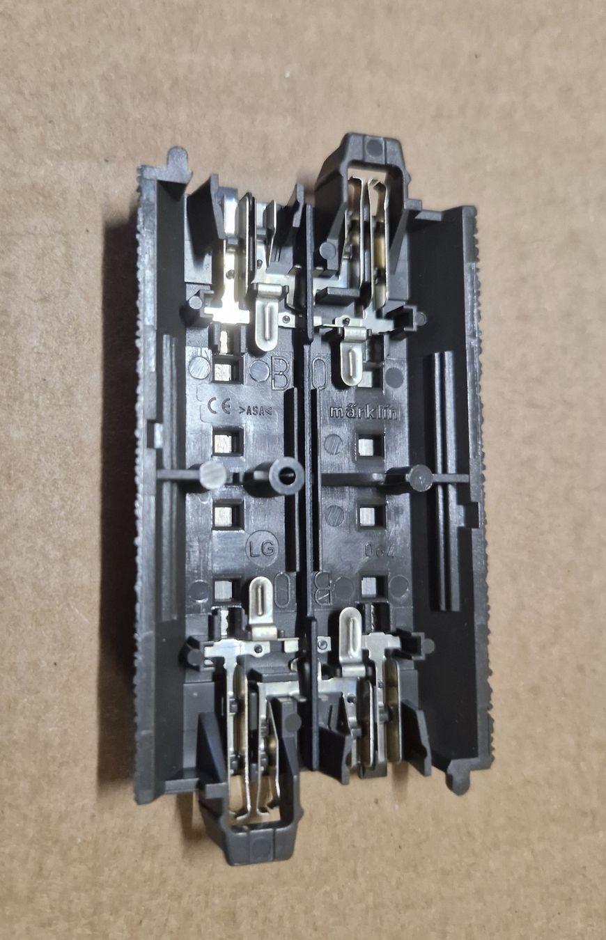 Märklin Modellini di ferrovie: Märklin C-Gleis gerade 24064 – Usato da Bassersdorf venduto da brunneremil 1