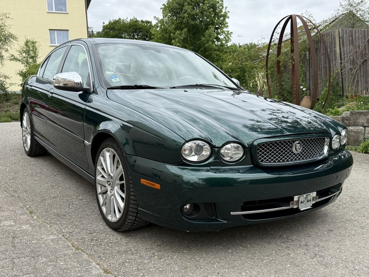 Jaguar Automobili: Jaguar X Type 3.0 2010 – Usato da St.Gallen venduto da nouah 3