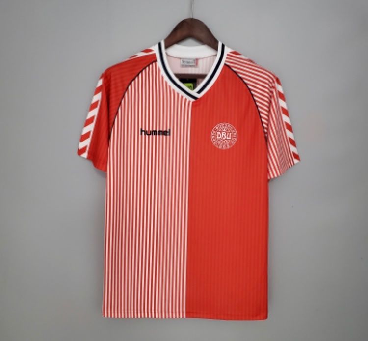 Hummel Canottiere & Pantaloni: Trikot Dänemark, WM 1986,  Grösse L – Nuovo e nell'imballaggio originale da Dällikon venduto da robisport