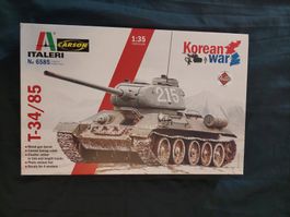 Maquette Italeri T34 / 85 / 1:35 Très Bon état. Complet 2021