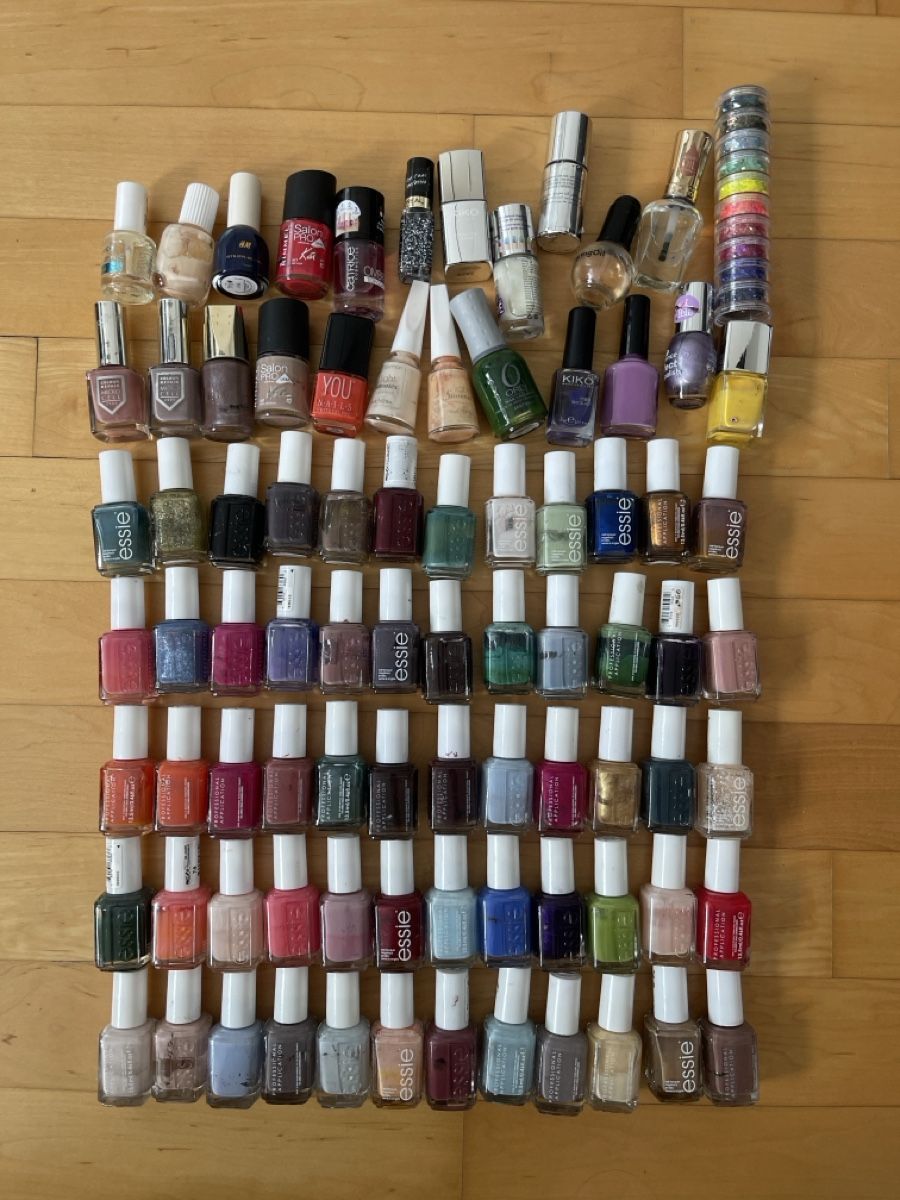 Smalto per unghie: 80+ Nagellacke davon 60 Essie – Usato da Zürich venduto da Shimmyya