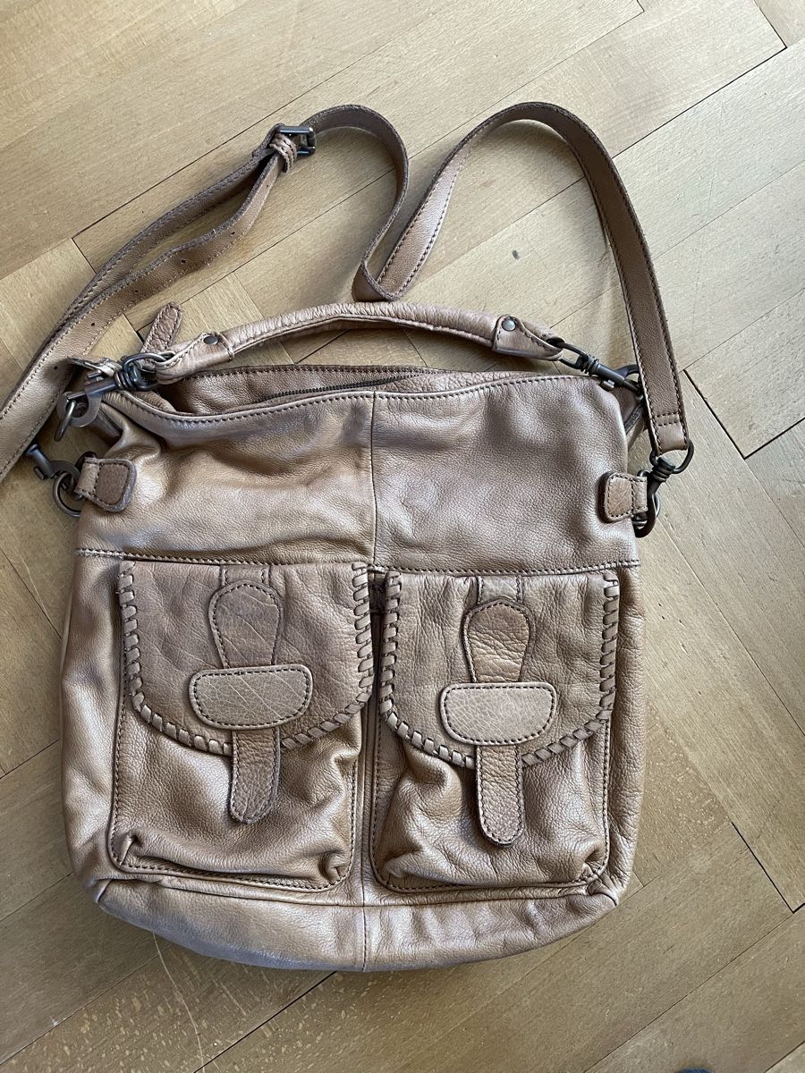 Liebeskind Taschen für Damen: Liebeskind Ledertasche – Gebraucht aus Niederönz von lauren0216