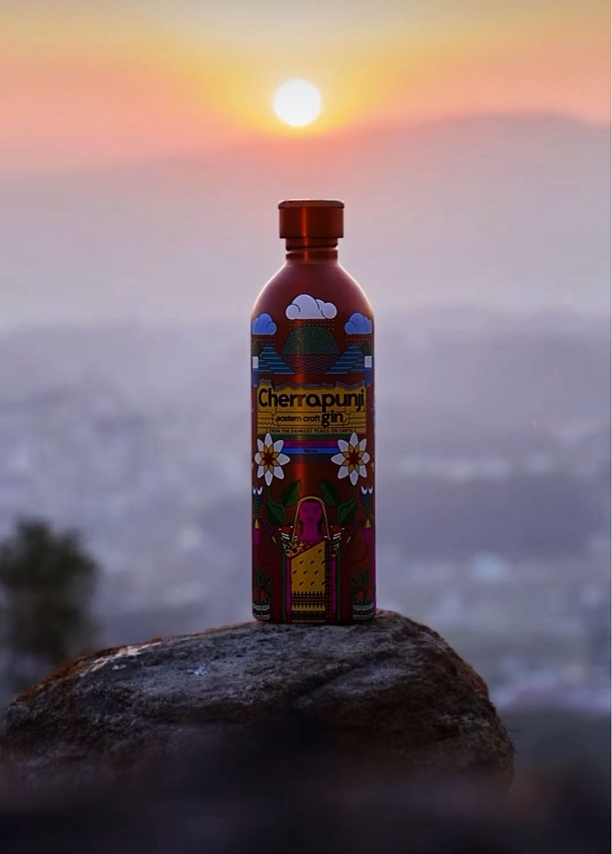 Bevande alcoliche: Cherrapunji Eastern Craft Gin bottle - Great Gift Idea! – Nuovo e nell'imballaggio originale da Kloten venduto da jarus