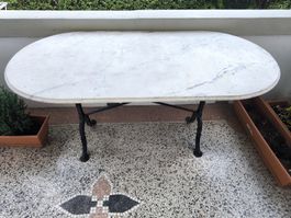 Marmor Tisch mit Eisengestell oval 138x70cm
