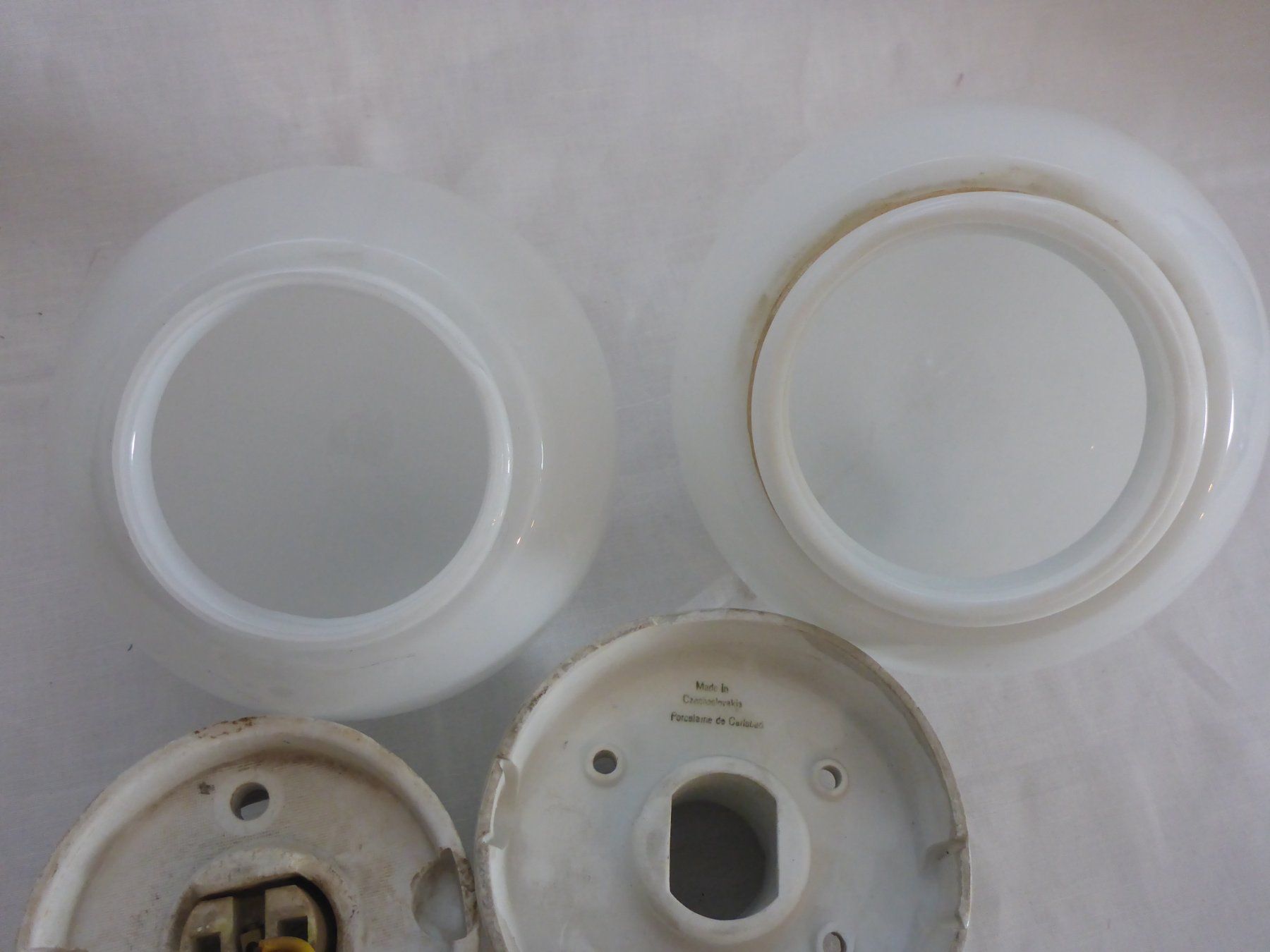 Lampade: Alte Kugellampen mit Keramiksockel – Difettoso da Zürich venduto da leia12 5