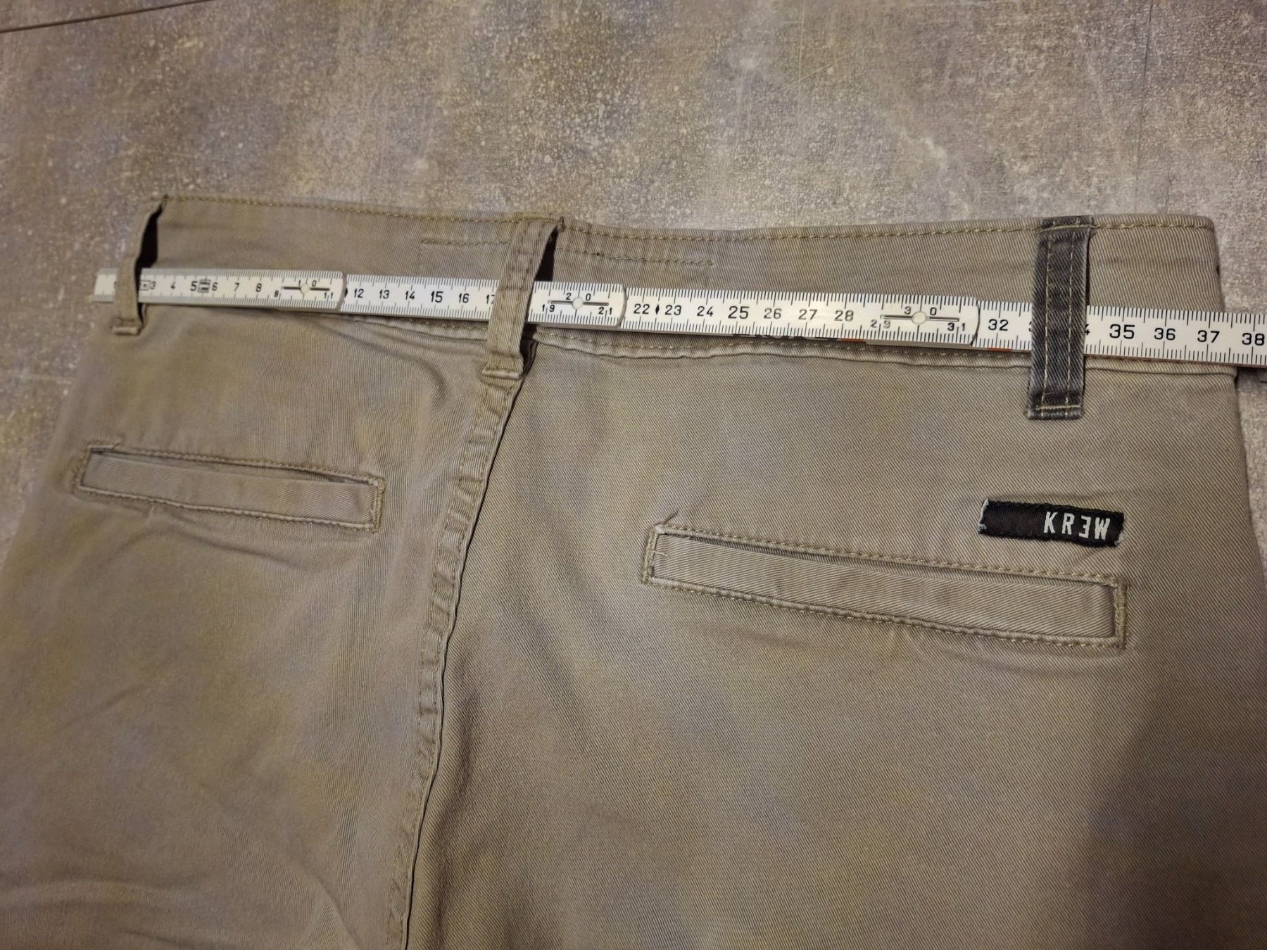Pantaloni: Pantalon gris clair taille W28 - S marque KREW – Usato da Villiers venduto da san_jn5w 7