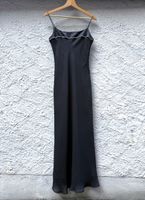 Langes vintage Abendkleid schwarz mit Ziersteinen Grösse 36