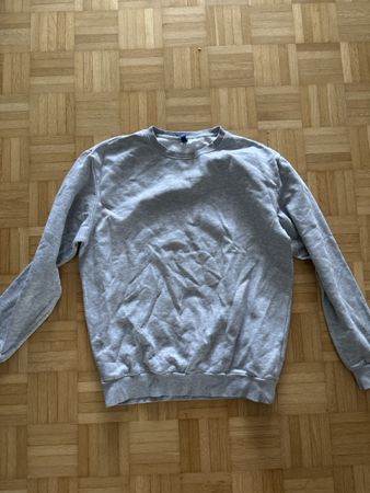 Grauer Pullover Grösse M