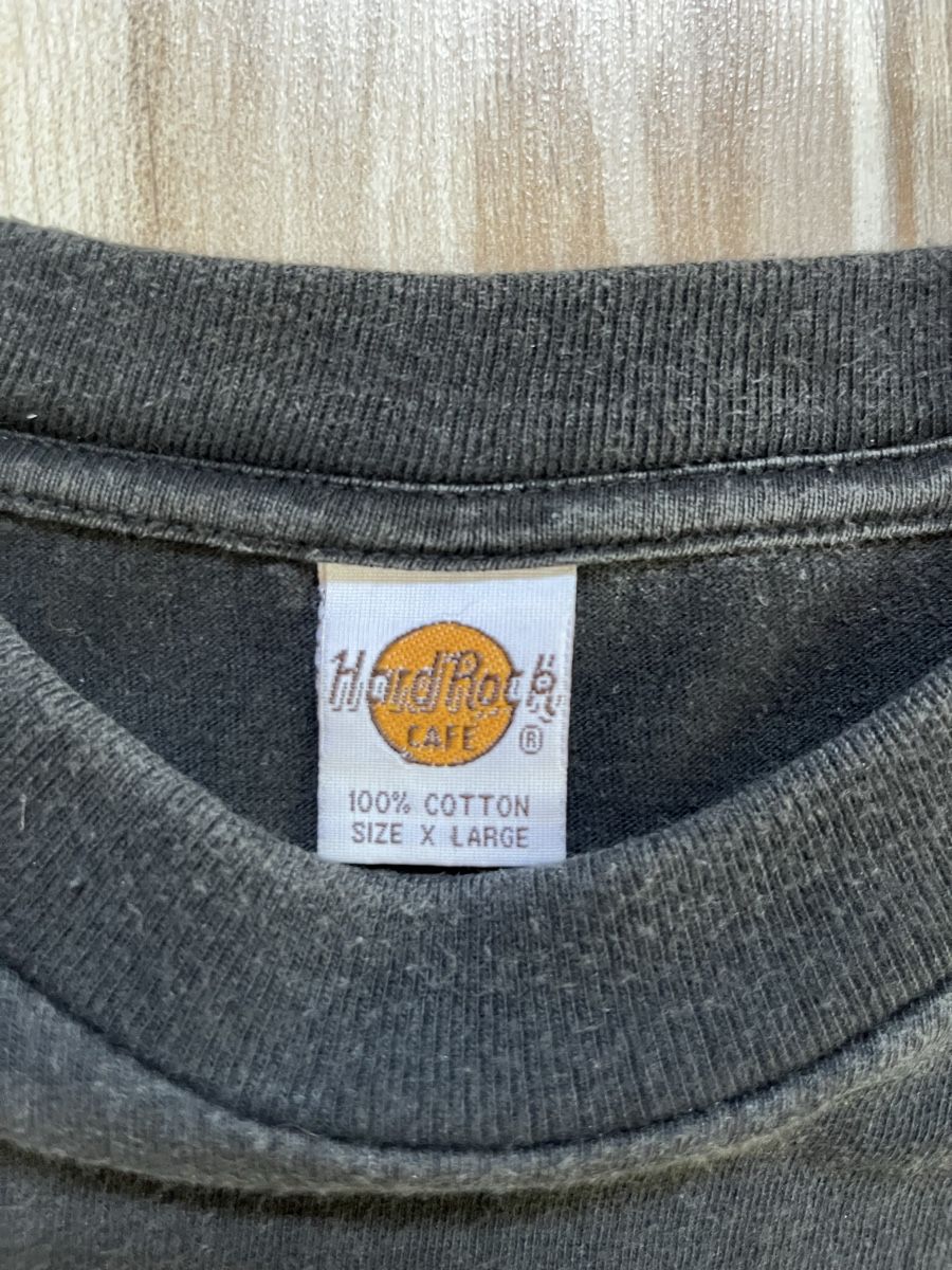 Hard Rock Cafe T-shirt: Vintage Hard Rock T-Shirt – Usato da Wigoltingen venduto da _vntg_ 2