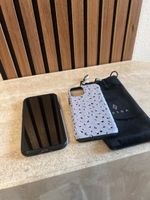 iPhone X 256GB inkl. zwei Handyhüllen