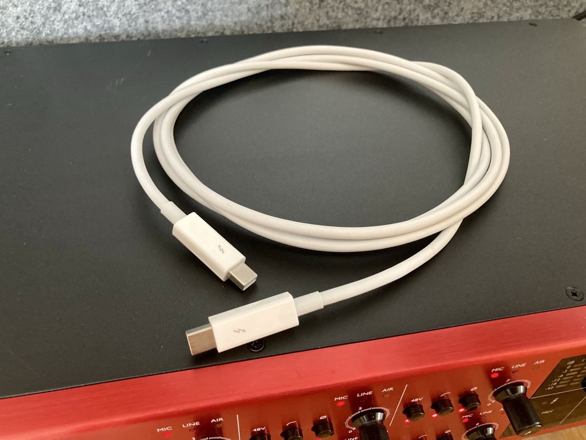 Focusrite Equipement studio: Focusrite Clarett 8Pre X Interface – D'occasion à Glattfelden par Pedals 9
