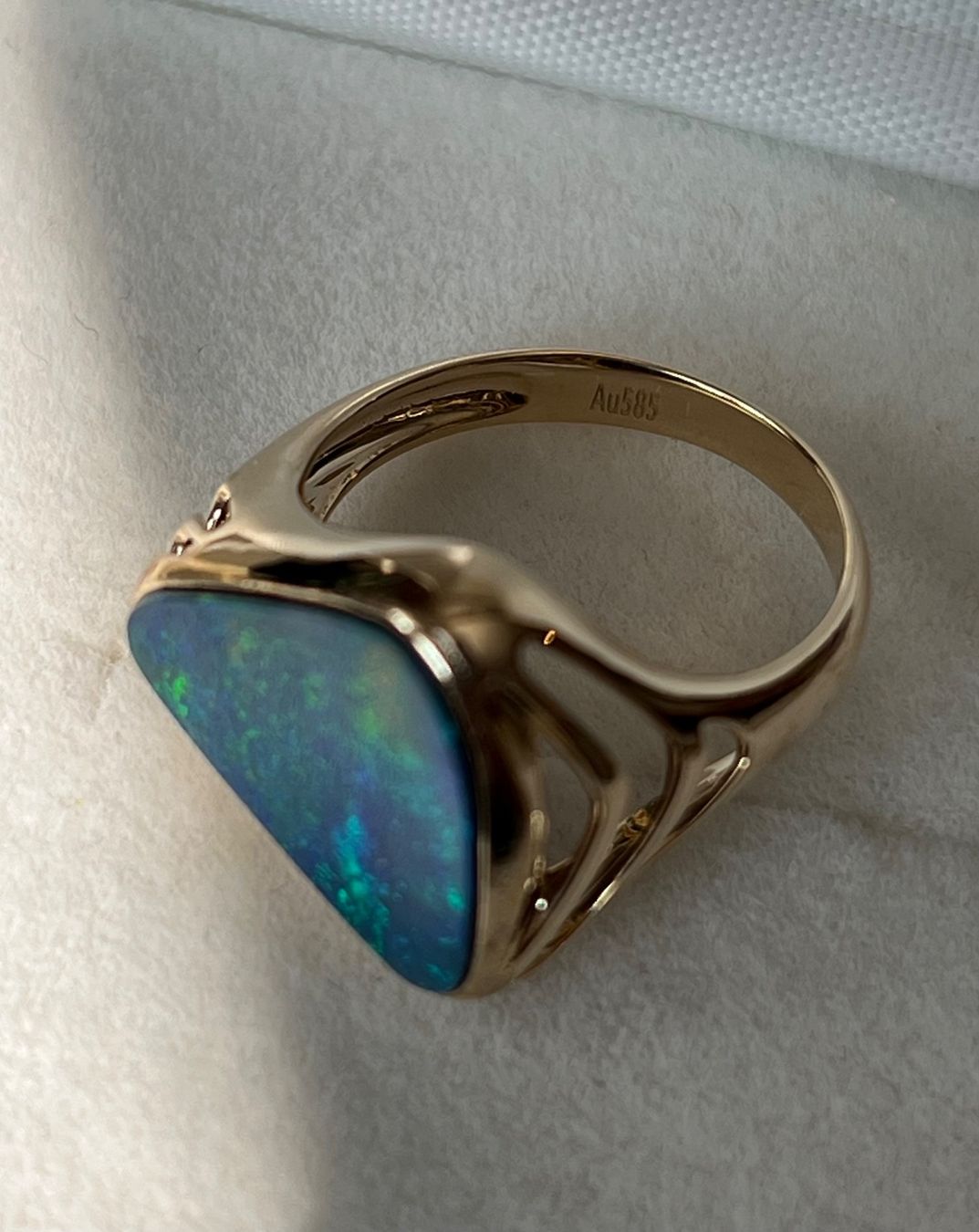 Anelli: Fingerring in 14k Gold mit Opal-Doublet – Nuovo (secondo la descrizione) da Bern venduto da Steinfieber 2