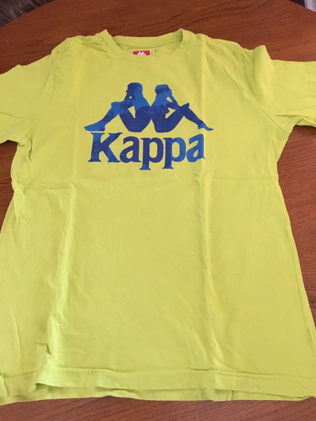 Kappa T-shirt: T-shirt unisexe – Usato da Montsevelier venduto da Batson