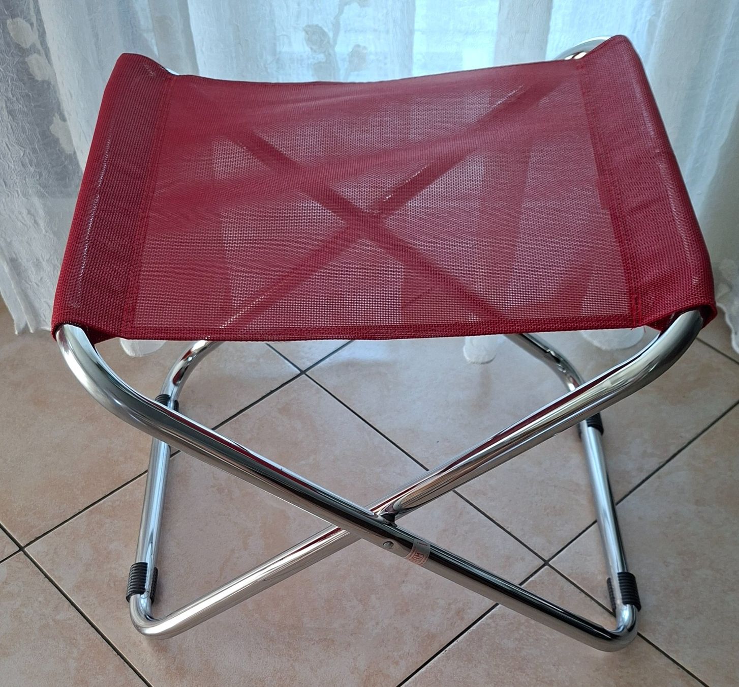Fiam Hocker: Fiam original Klapphocker rot Metallgestell – Gebraucht aus Opfikon von Diversamente 1