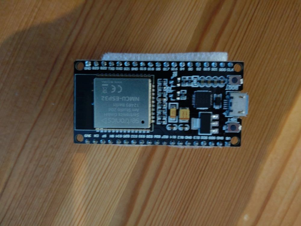 Sertronics NMCU-ESP32 (Gebraucht) in Bonaduz für CHF 1 – mit Lieferung ...
