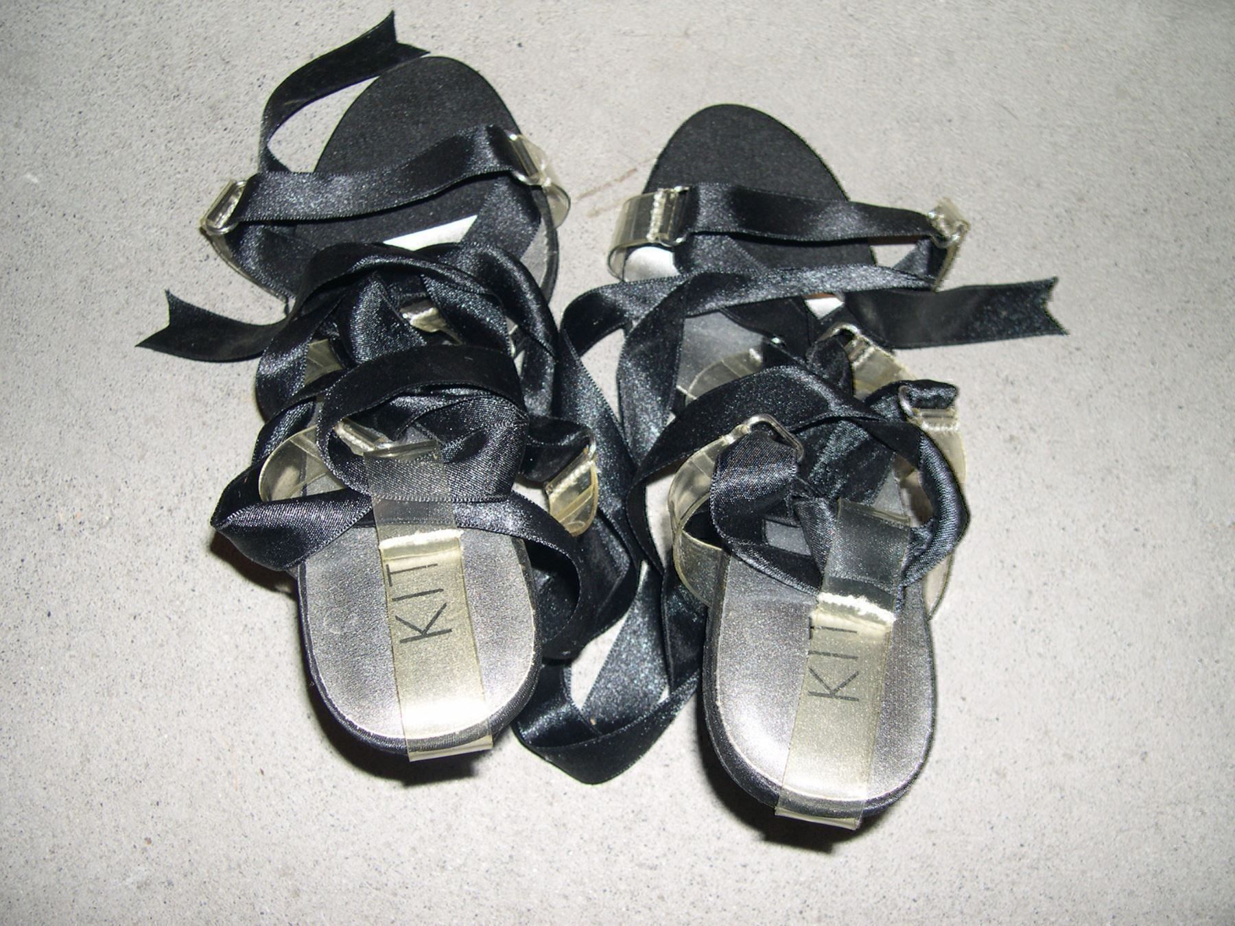 Scarpe da donna: 3 x PUMPS (mit rel. spitzem Abs.) Gr. 39 – Usato da Thun venduto da Catfriends 4