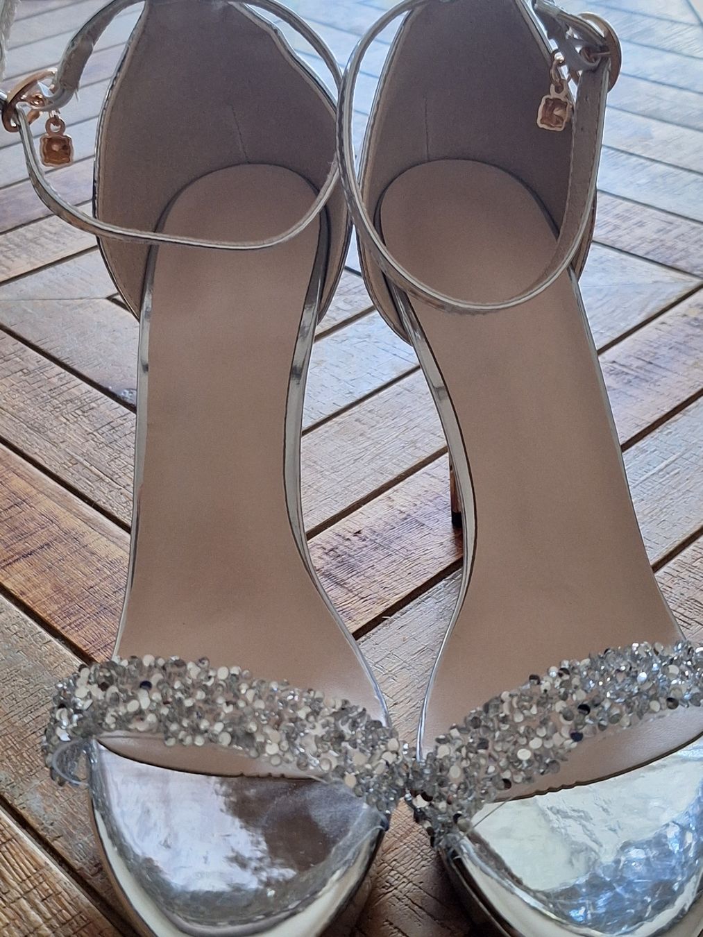 Scarpe da donna: chaussures – Nuovo (secondo la descrizione) da Fribourg venduto da car_6vvs