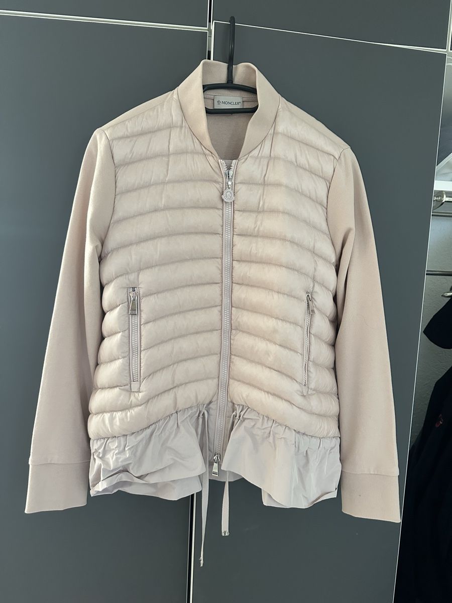 Moncler Jacken: Moncler Daunenjacke rosa beige – Neu (gemäss Beschreibung) aus Hombrechtikon von Herbstsonne