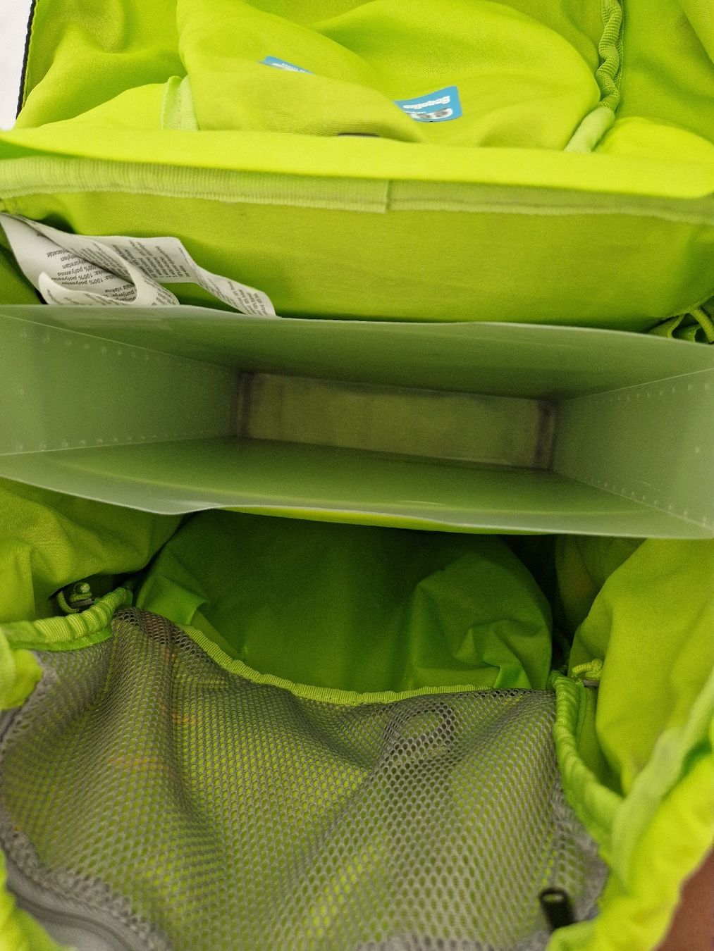 Ergobag Borse & Zaini: Ergobag Schulranzen Set mit 2x Etui und Turnrucksack – Usato da Schindellegi venduto da COIFFY 7